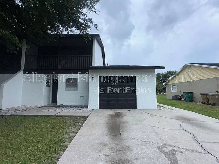622 Royalty Ct #B — Photo 1