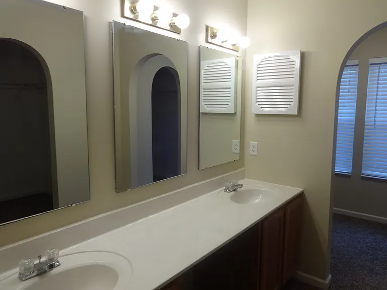 2591 Harborridge Ct — Photo 10
