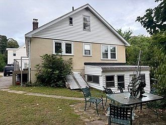 4th image of 25 Lyons Ct