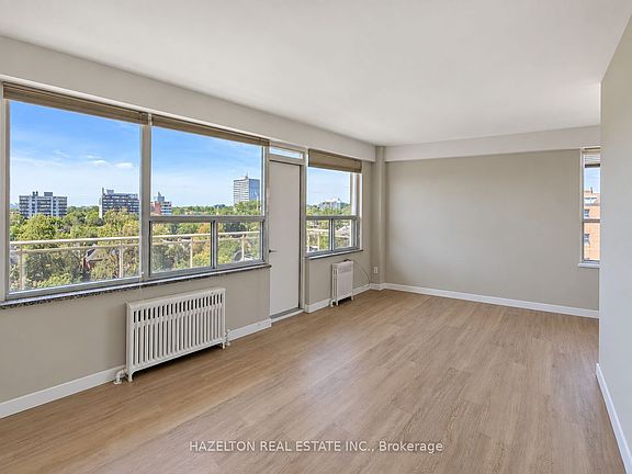 2nd image of 206 Saint George St #706