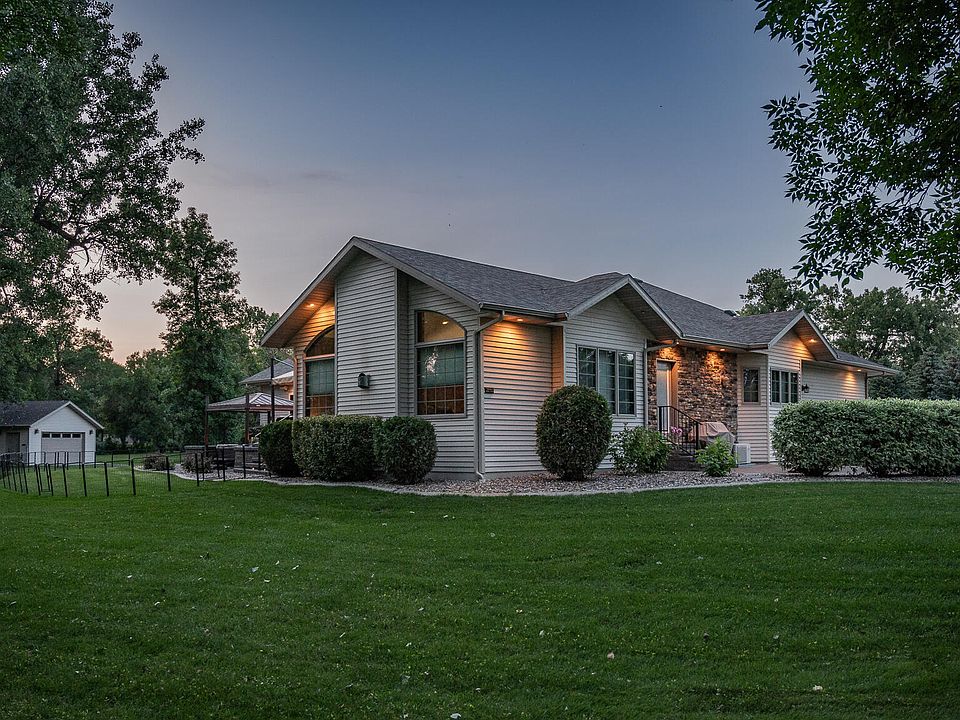 4530 Thornburg Dr, Bismarck, ND 58504 Zillow