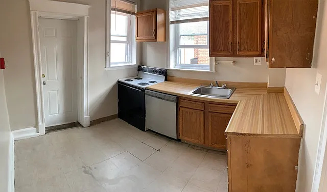 332 S 45th St #C5 — Photo 9