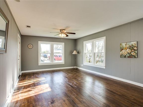 5th image of 1216 Woodland Ave