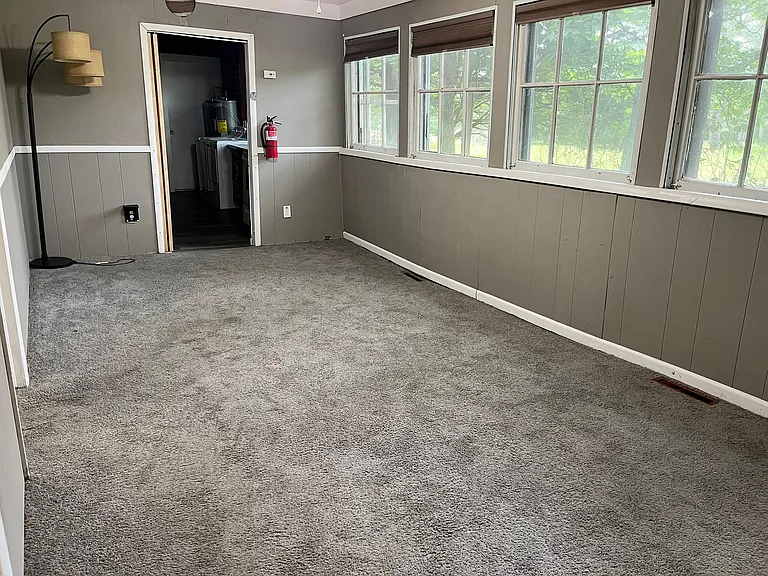 402 E Veterans Hwy — Photo 4