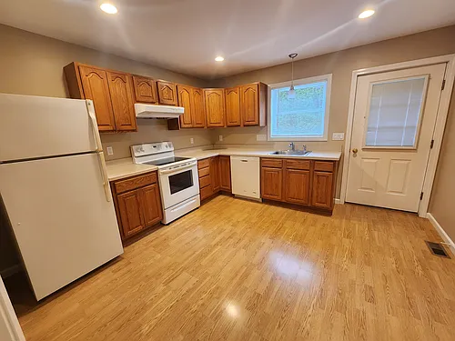27 Van Buren Ave #B1 Photo 1