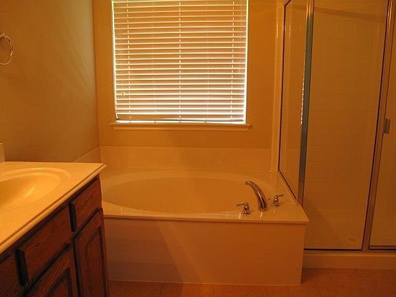 5th image of 1621 Nestledown Dr