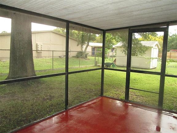 5th image of 2221 Crystal Grove Ln