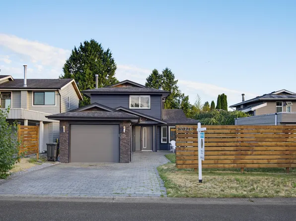 19026 117b Ave, Pitt Meadows, BC V3Y 1Y1