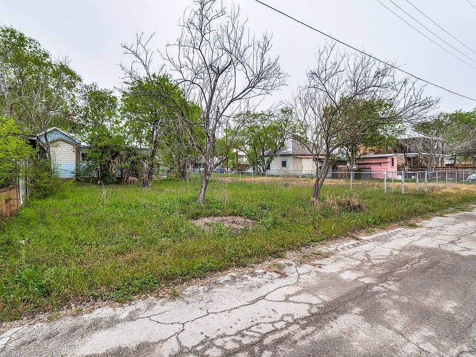 1st image of 117 Gravel St