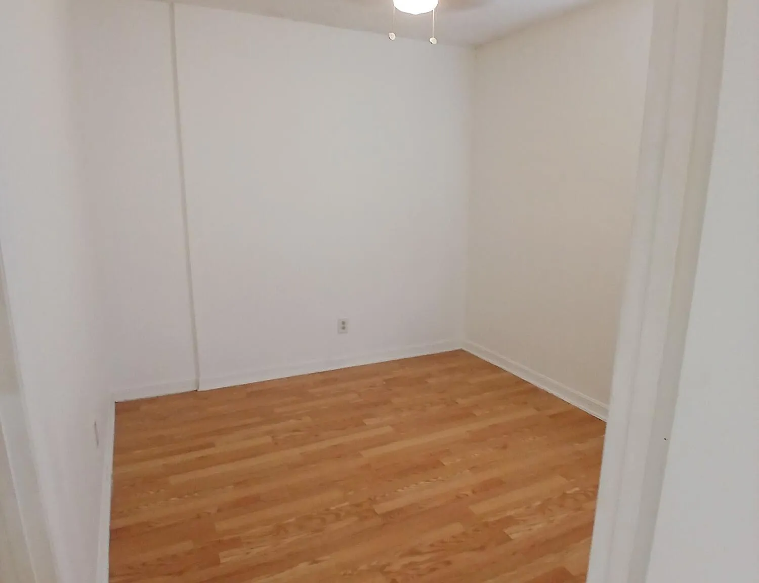 1 bed, 1.0 bath, 2183 sqft, $1,250 — Photo 2