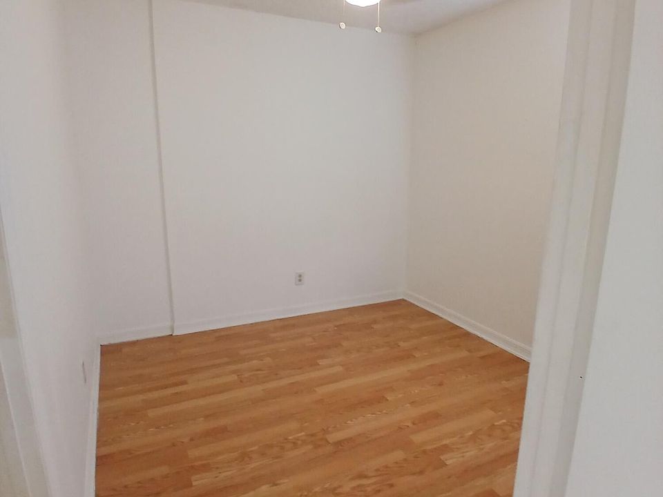 2nd image of 1836 19th Ave