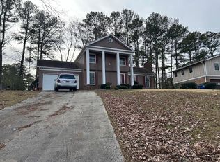 2220 Sandgate Cir, Atlanta, GA 30349