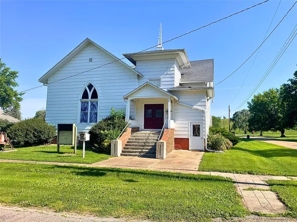 424 Newton St, Reasnor, IA 50232
