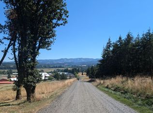 23555 SW Solar Dr, Willamina, OR 97396