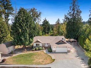 49 W Dry Lake Rd, Camano Island, WA 98282