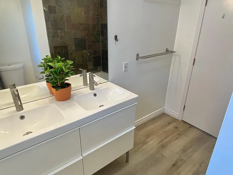 Bathroom view 02
