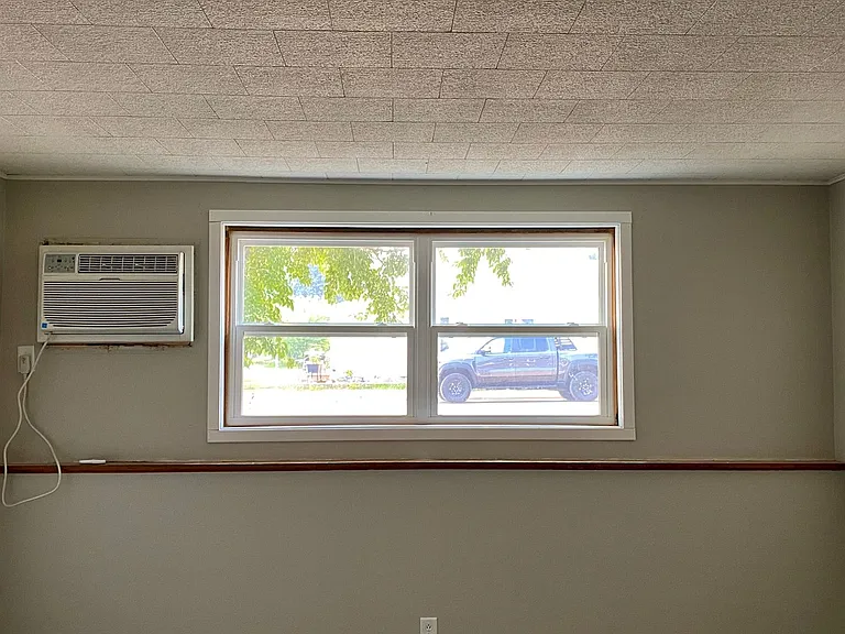 220 9th Ave NW — Photo 11
