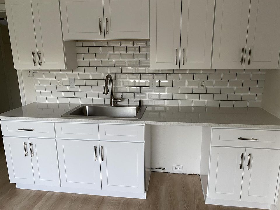 1st image of 485 Vincent St