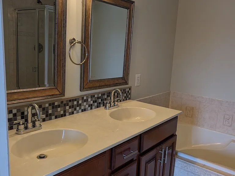 46984 Courtyard Sq #300 — Photo 15