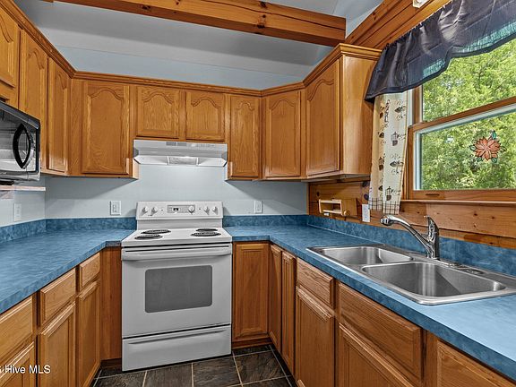 2nd image of 126 George Jones Rd