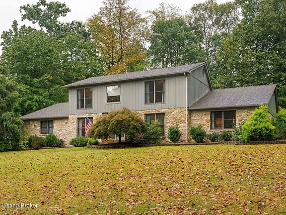 5th image of 627 Maple Dr