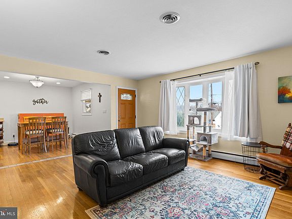 3rd image of 50 Glendale Ave