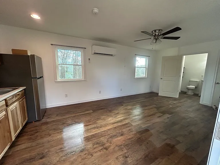 134 Banjo Ct — Photo 2