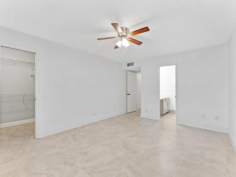 1821 NE 40th Ct #305 — Photo 14