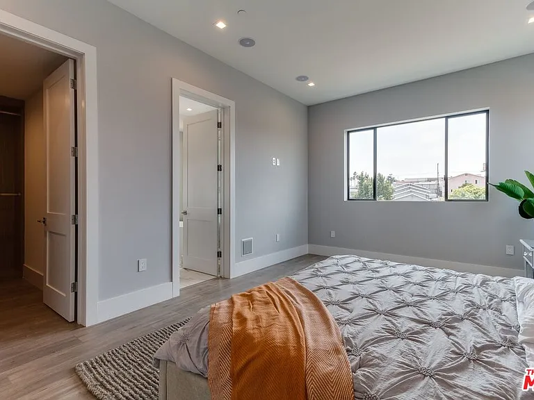 4830 1/2 W Pickford St — Photo 26