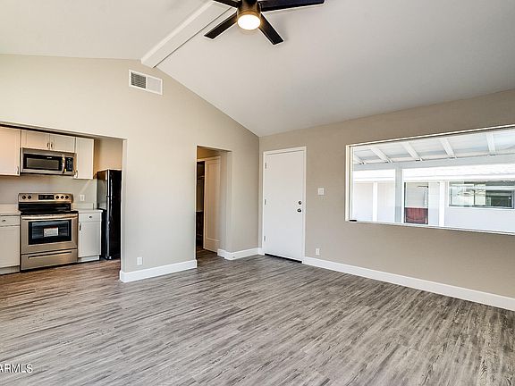 3rd image of 215 S Doran #211