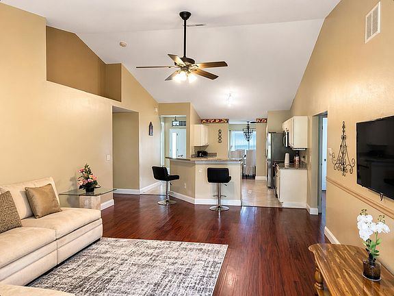 4th image of 2256 SW Franklin Street