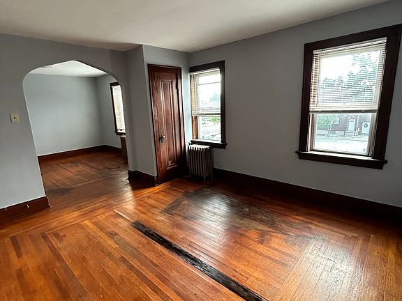 2nd image of 6128 Hamilton Ave #8