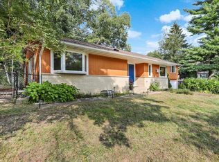 6114 Piping Rock Rd, Madison, WI 53711