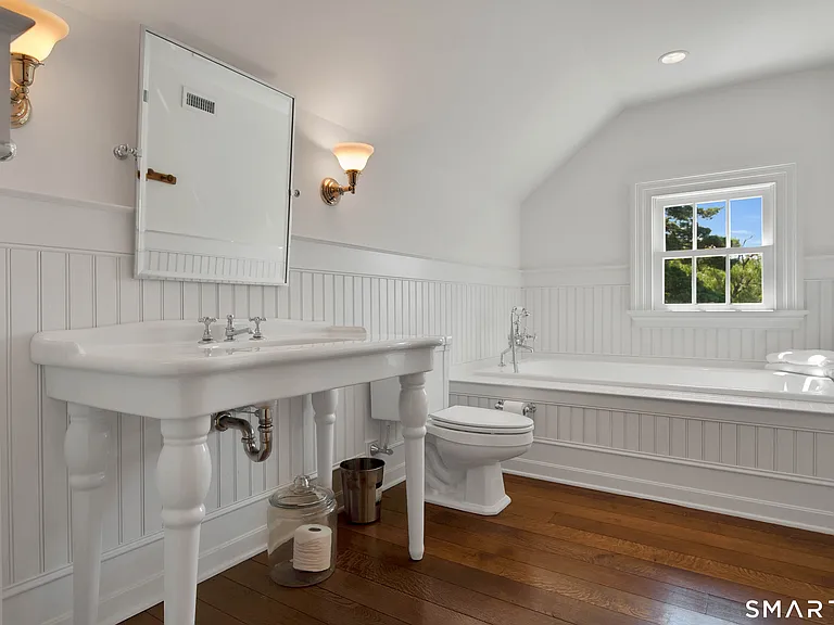 55 Bishop Ln — Photo 33