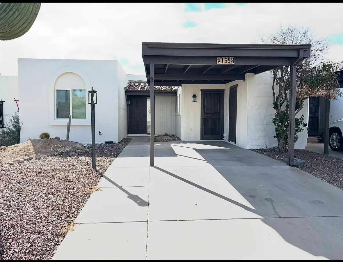 Building Photo - 1358 S Desert Meadows Cir
