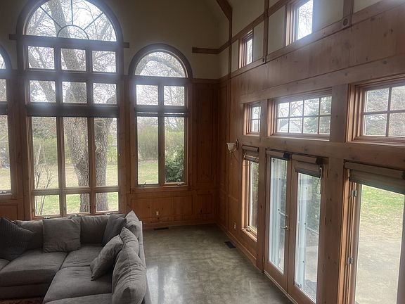 9th image of 1619 Koenigstein Ave