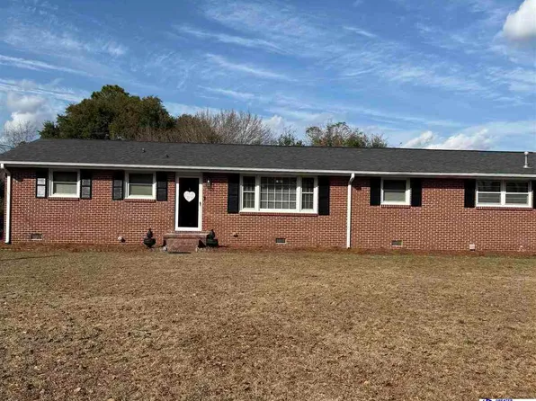 1032 W Lake Dr, Hartsville, SC 29550