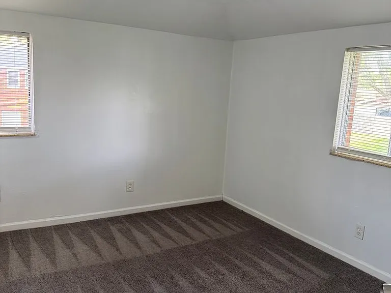 5090-5092 Beacon Hill Ct — Photo 9