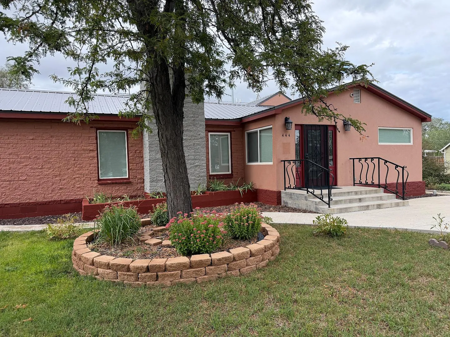 444 E Montezuma Ave - The Robin - 444 E. Montezuma Ave. — Photo 2