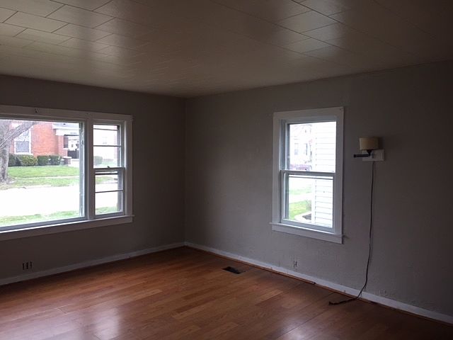 2nd image of 523 W Linden Ave