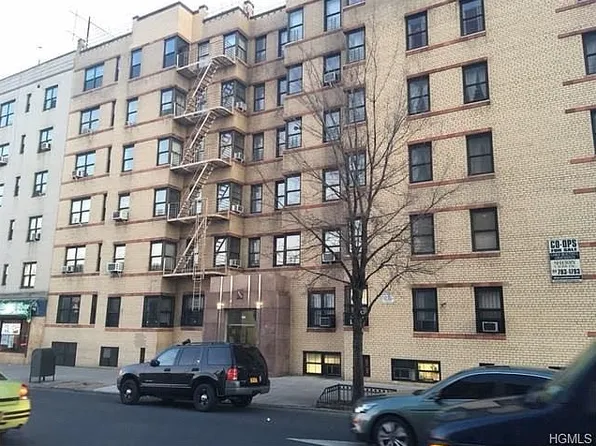 860 Grand Concourse APT 2R, Bronx, NY 10451