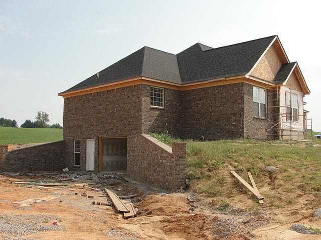 2nd image of 32 Silver Fox Dr