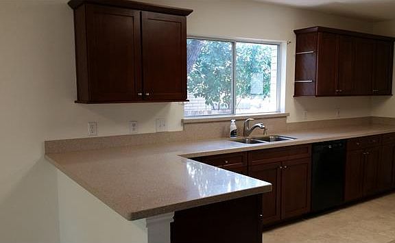 4th image of 2103 Jasper Ln