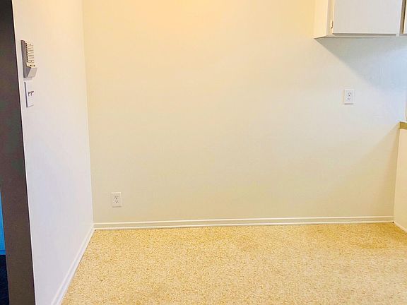 3rd image of 4365 W 141st St