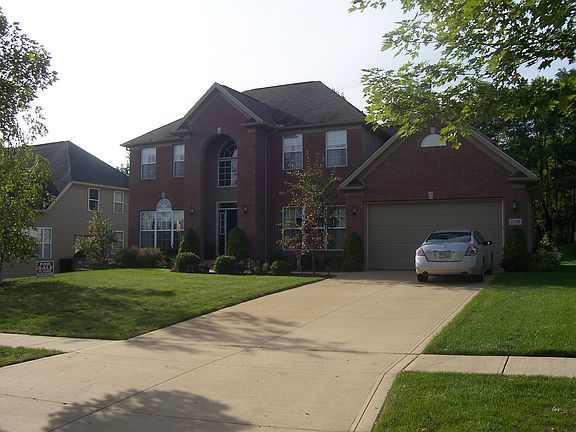 Attached 2 car garage
