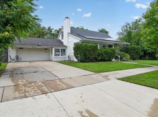 23276 Annapolis St, Dearborn Heights, MI 48125