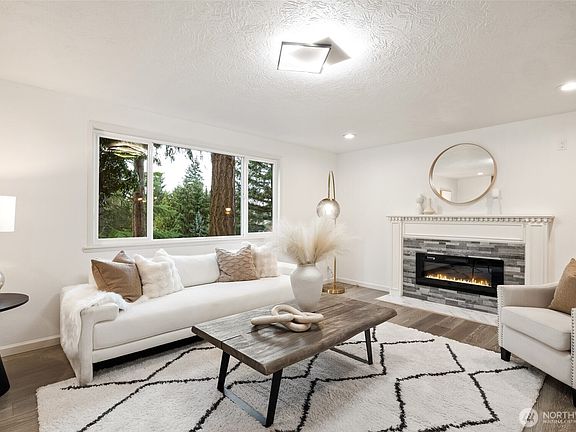 3rd image of 14910 SE 47th Court