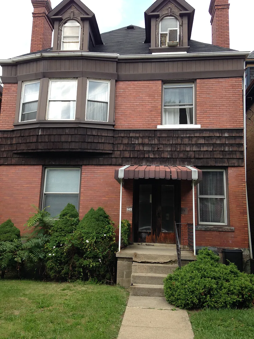 1149 Portland St photo 1