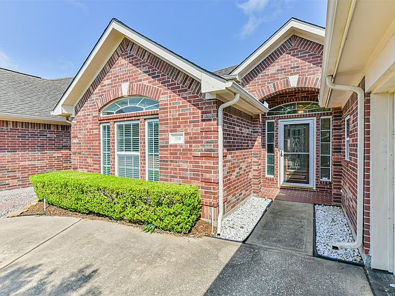 2nd image of 314 Parkwood Village Dr