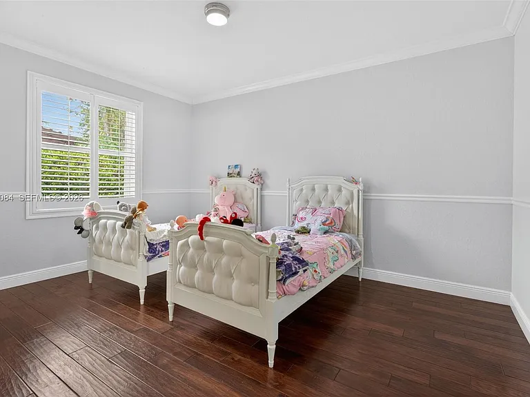 2538 Montclaire Ct — Photo 18